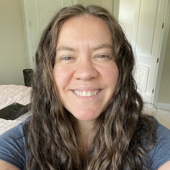 Meet your Posher, Sarah - Picture 1 of 1